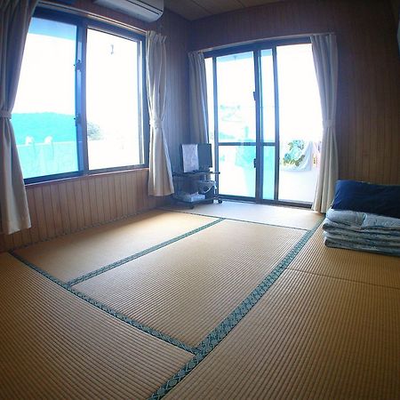 Minshuku Yadokari Hotel Zamami Exterior photo