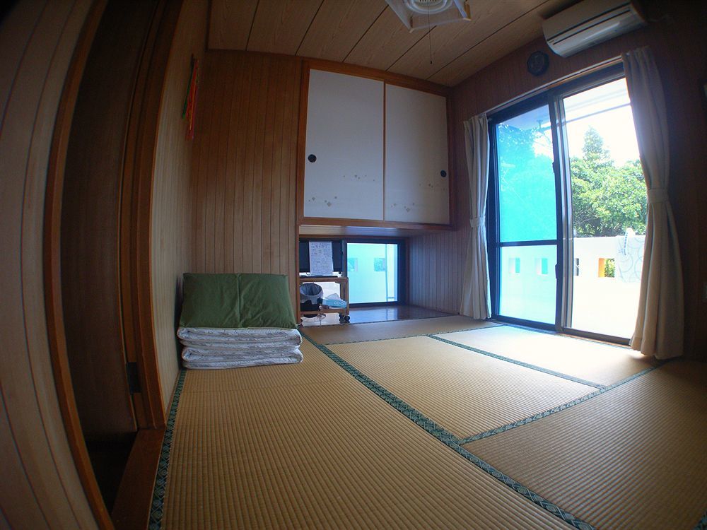 Minshuku Yadokari Hotel Zamami Exterior photo